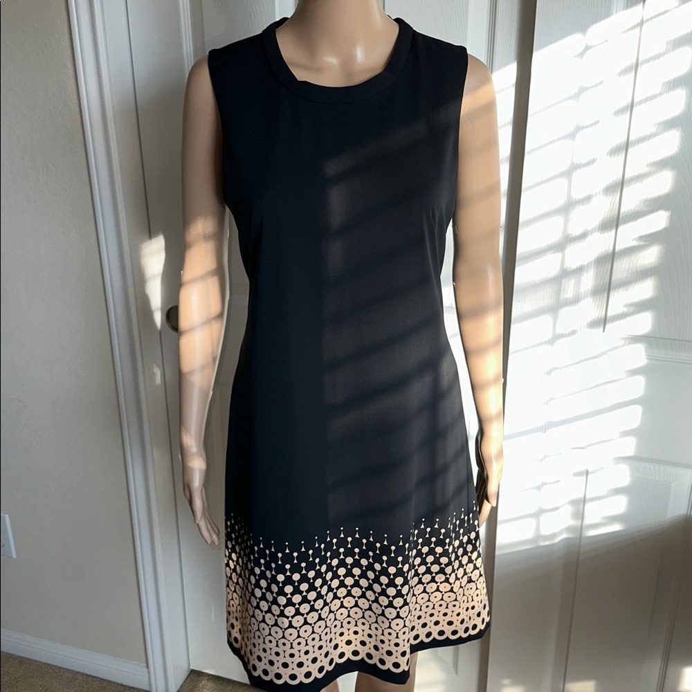 NWT TAHARY Black Omega Dress with Zipper Detail Sz 2. - Picture 1 of 16